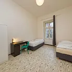 Apartment Manesova 4