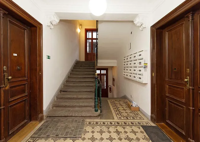 Apartment Manesova 4